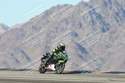 media/Dec-01-2025-Moto Forza (Mon) [[2daa91e15f]]/3-Beginner Group/Session 4 Turn 9/